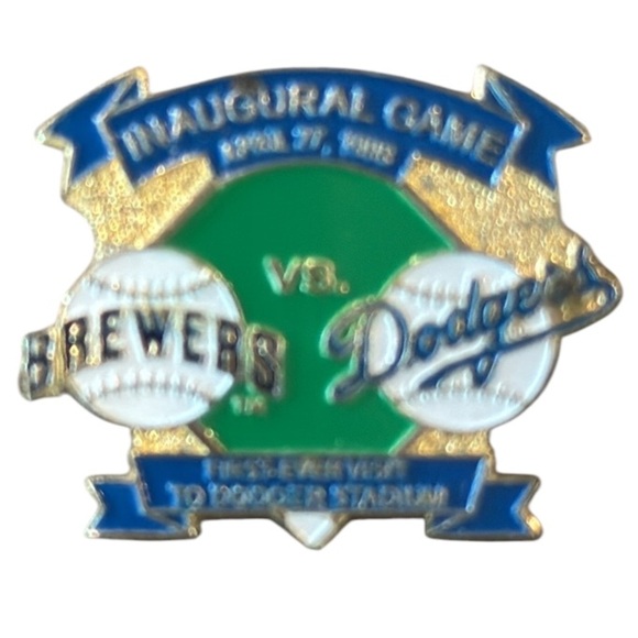 Dodgers Commemorative Pin Bundle - Picture 4 of 12